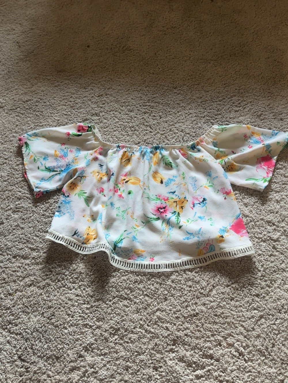 Depri crop top floral
Size small
Depri
Beginning boutique/loveshack fancy vibes
